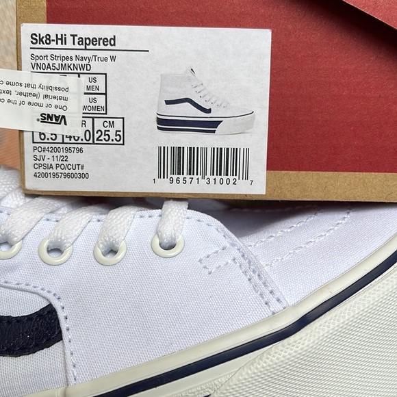 Vans Men’s Sk8-Hi Tapered
Sport Stripes Navy/True White
VN0A5JMKNWD
Platforms - Picture 16 of 16